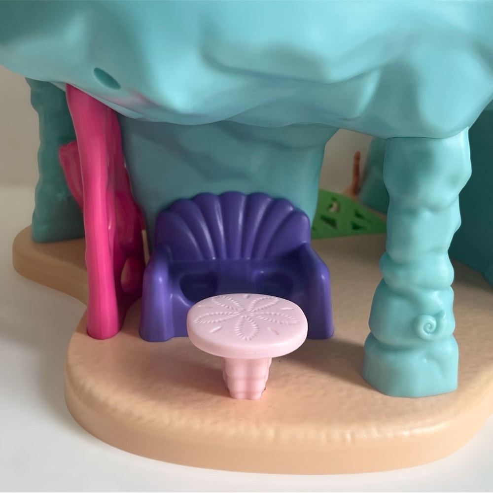 Lakeshore Learning Under The Sea Mermaid Palace Seashells Princess Playset - Picture 8 of 12
